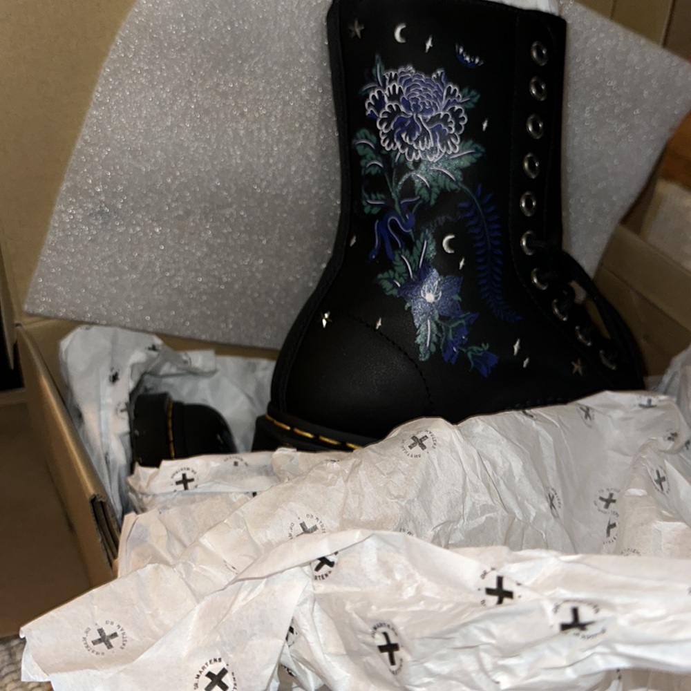 Dr Marten 1490 Mystic Garden Boot started floral lace up shoes rare new in box - Picture 5 of 7
